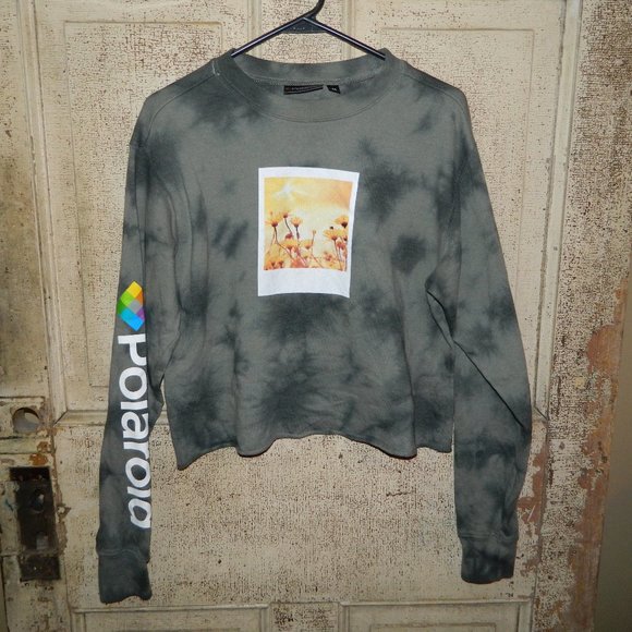 Polaroid Tops - Polaroid Women’s Cropped Crew Neck Sweatshirt Size M (P-24)